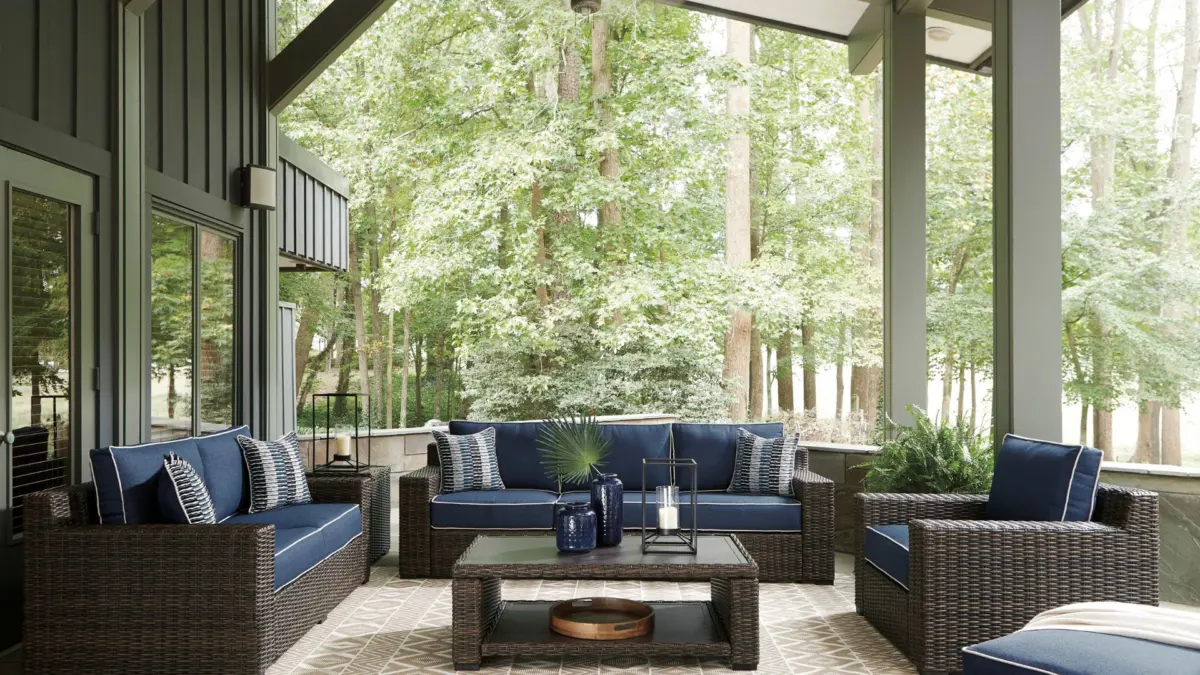 GRASSON LANE OUTDOOR SOFA - Image 4