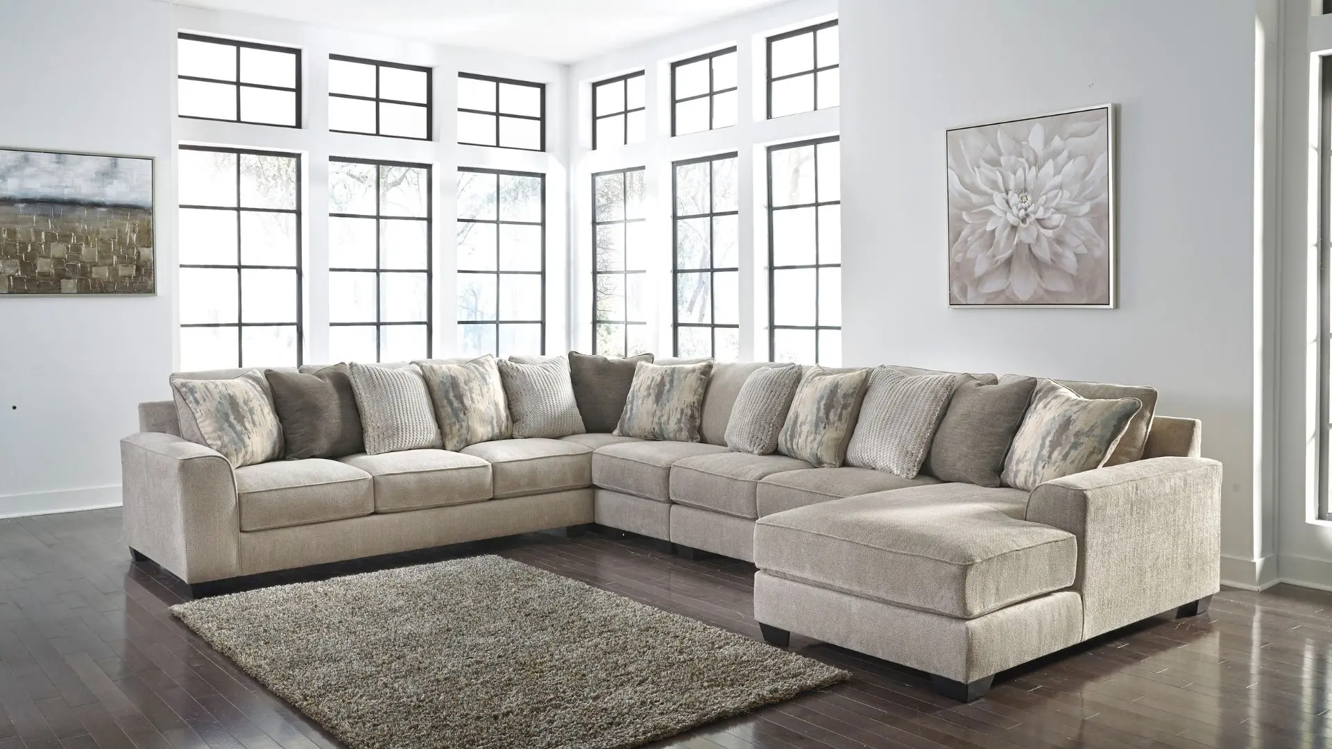 VzIpaNZbTYOMkvOMUUsZqtYL4i1VZmchE00quCvg.jpg ARDSLEY SECTIONAL SOFA SET - Image 1
