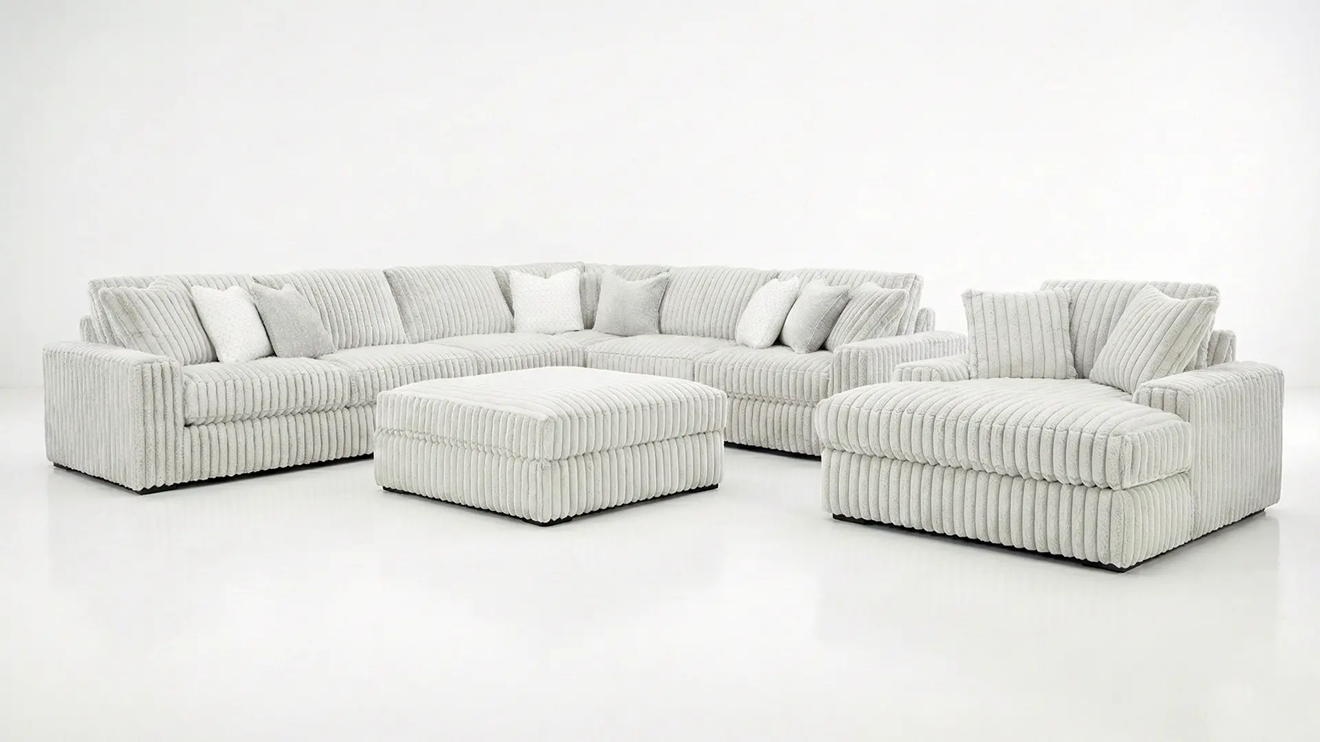T8xhpEQ82Tu4nIvZvNiQGmhqV9Xf9QbkSxPciYpW.jpg STUPENDOUS SECTIONAL SOFA SET WITH OTTOMAN - Image 1